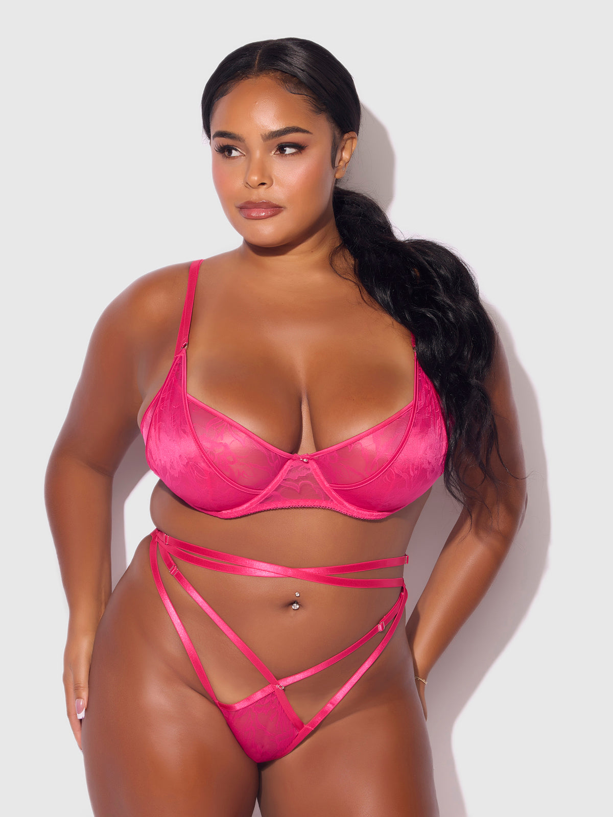 FLORA LACE BRA & STRAPPY THONG SET